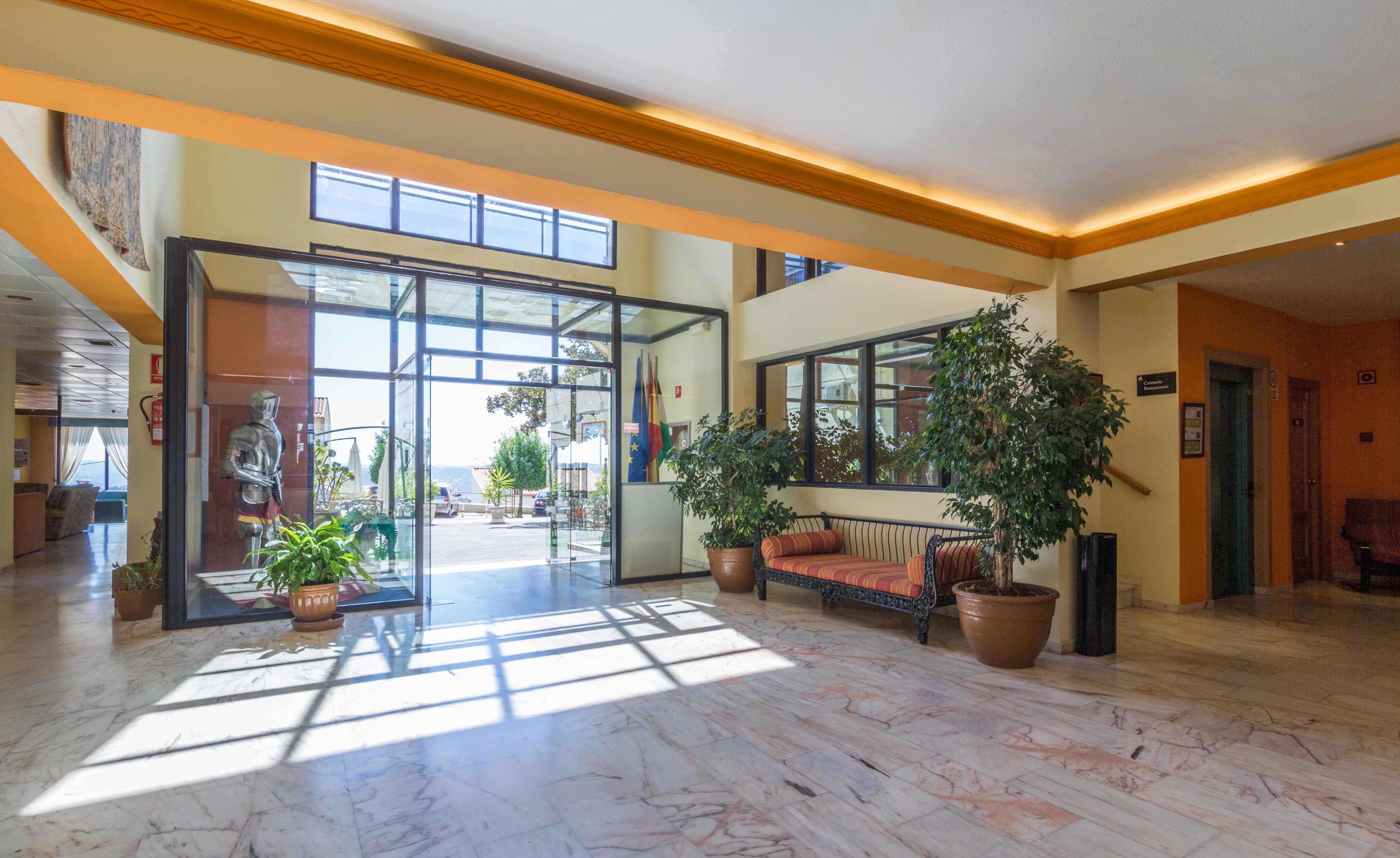 חרז דה לוס קבאלרוס Hotel Los Templarios מראה חיצוני תמונה