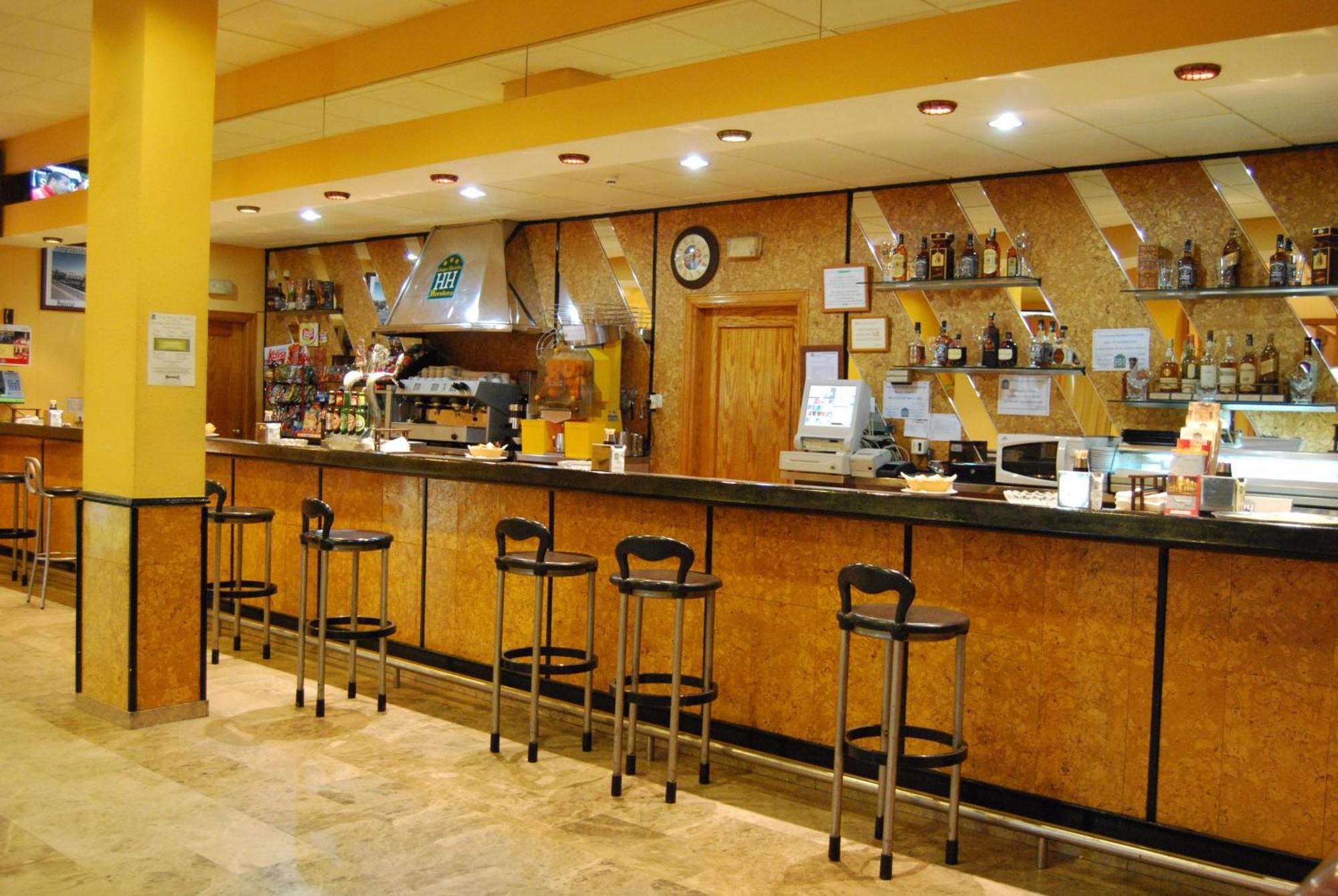 חרז דה לוס קבאלרוס Hotel Los Templarios מראה חיצוני תמונה