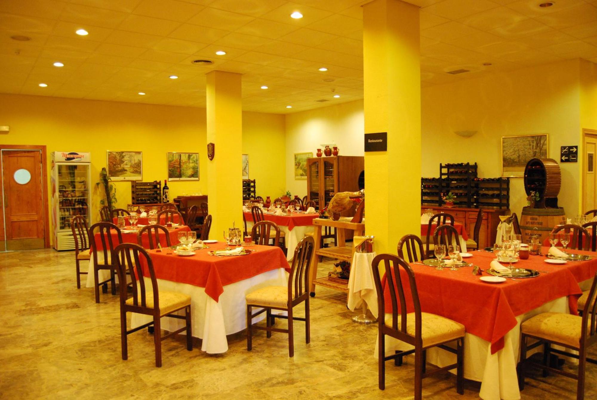 חרז דה לוס קבאלרוס Hotel Los Templarios מראה חיצוני תמונה